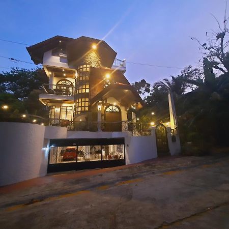 El Castillo Bed And Breakfast Angono 외부 사진