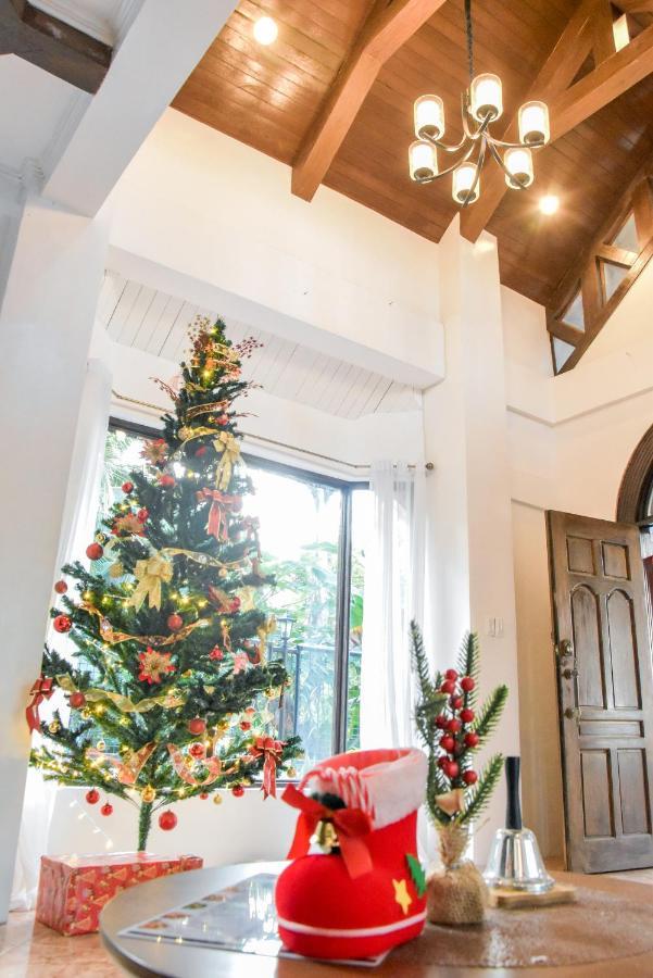 El Castillo Bed And Breakfast Angono 외부 사진