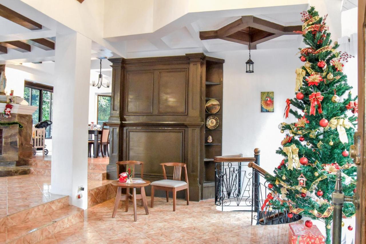 El Castillo Bed And Breakfast Angono 외부 사진