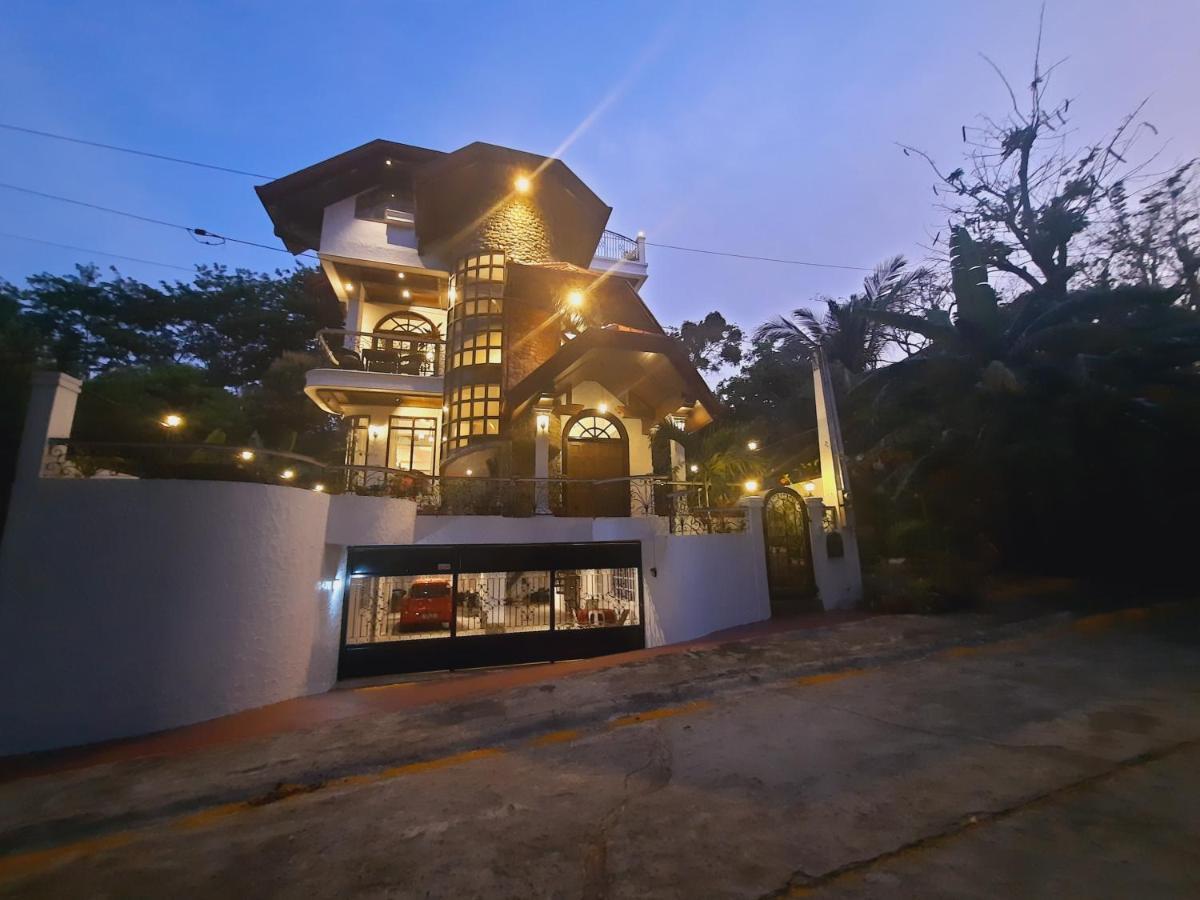 El Castillo Bed And Breakfast Angono 외부 사진