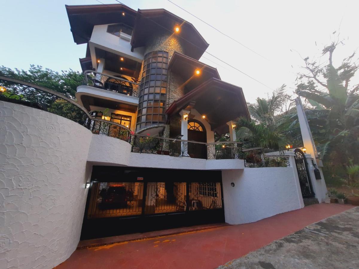 El Castillo Bed And Breakfast Angono 외부 사진