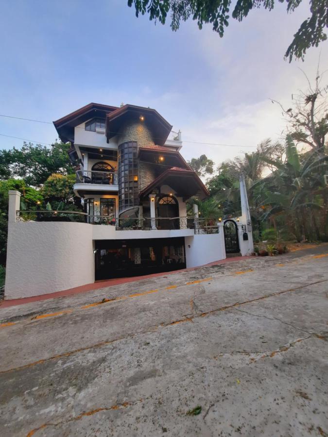El Castillo Bed And Breakfast Angono 외부 사진