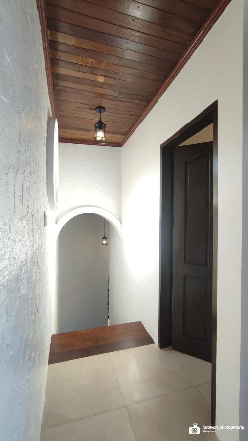 El Castillo Bed And Breakfast Angono 외부 사진