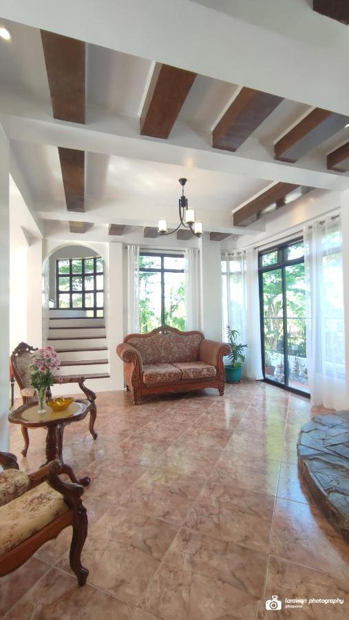 El Castillo Bed And Breakfast Angono 외부 사진