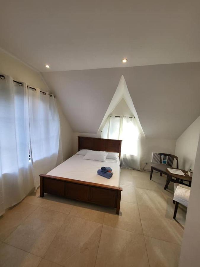 El Castillo Bed And Breakfast Angono 외부 사진