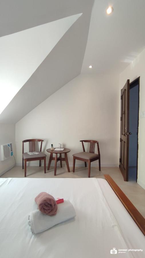 El Castillo Bed And Breakfast Angono 외부 사진